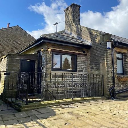 Unique Victorian Stable Conversion Halifax Eksteriør billede