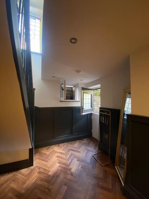 Unique Victorian Stable Conversion Halifax Eksteriør billede