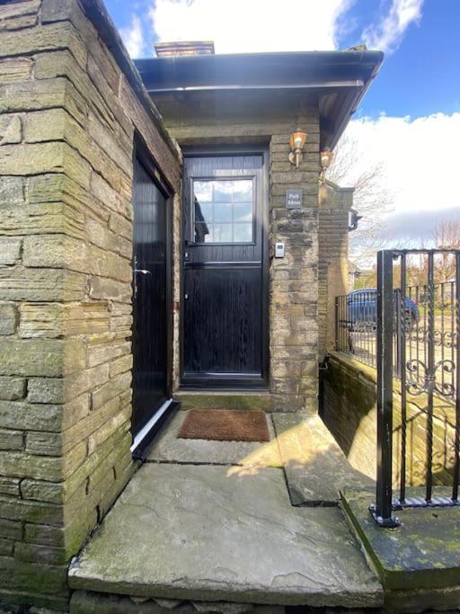 Unique Victorian Stable Conversion Halifax Eksteriør billede